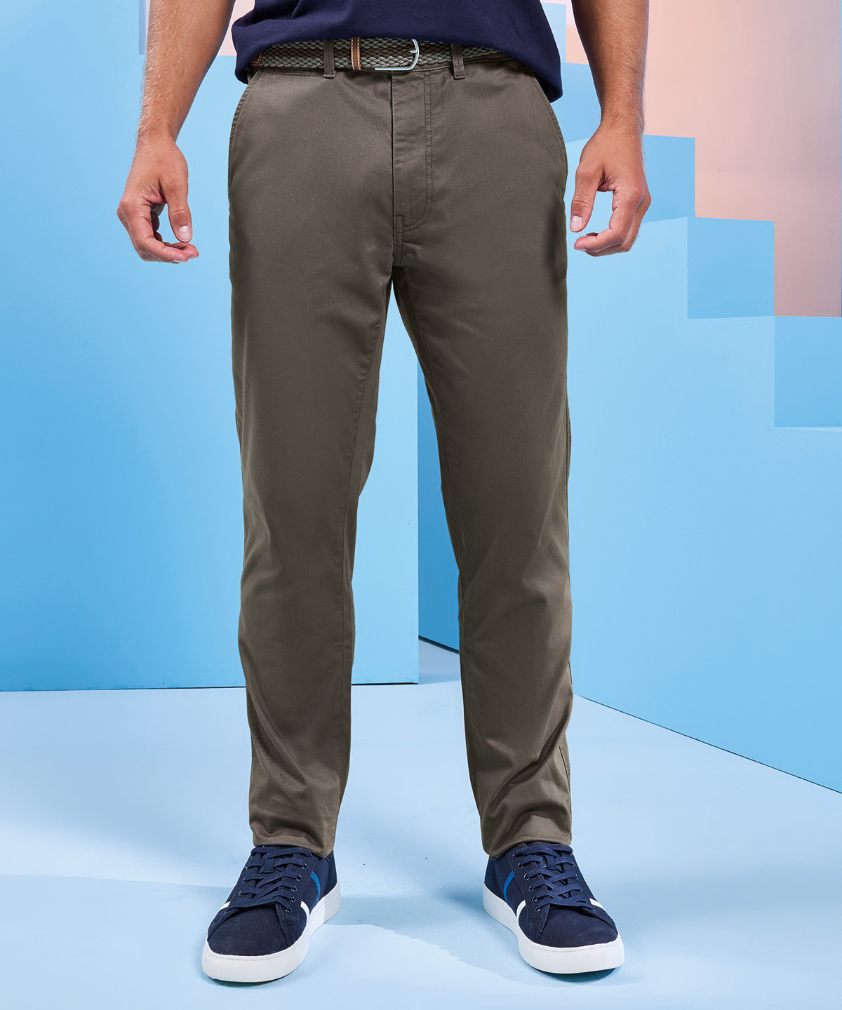 Men's classic fit chinos