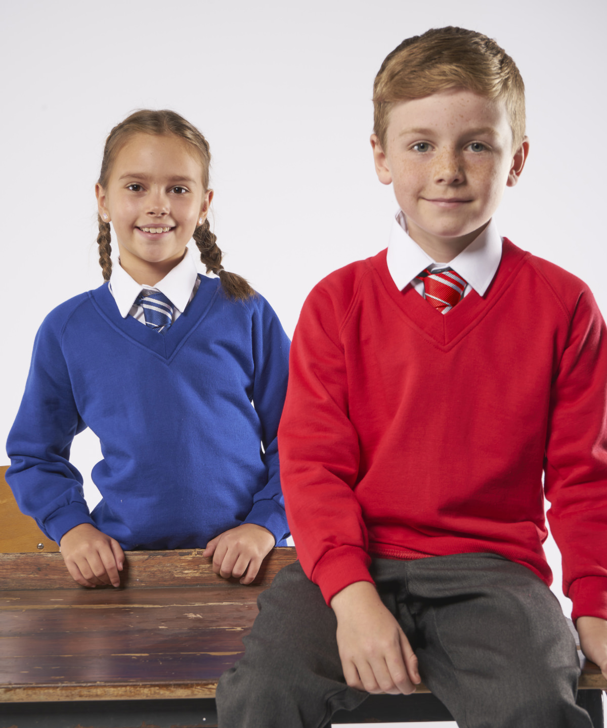 Kids coloursure™ v-neck sweatshirt