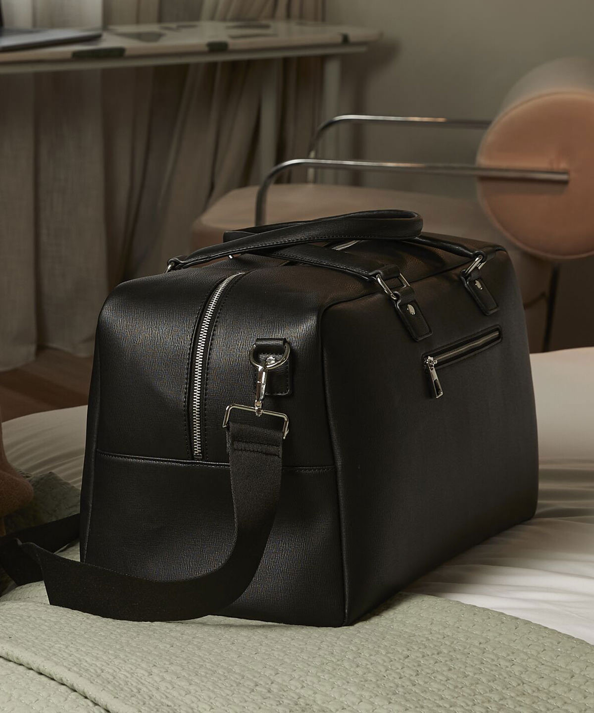Tailored luxe pu weekender