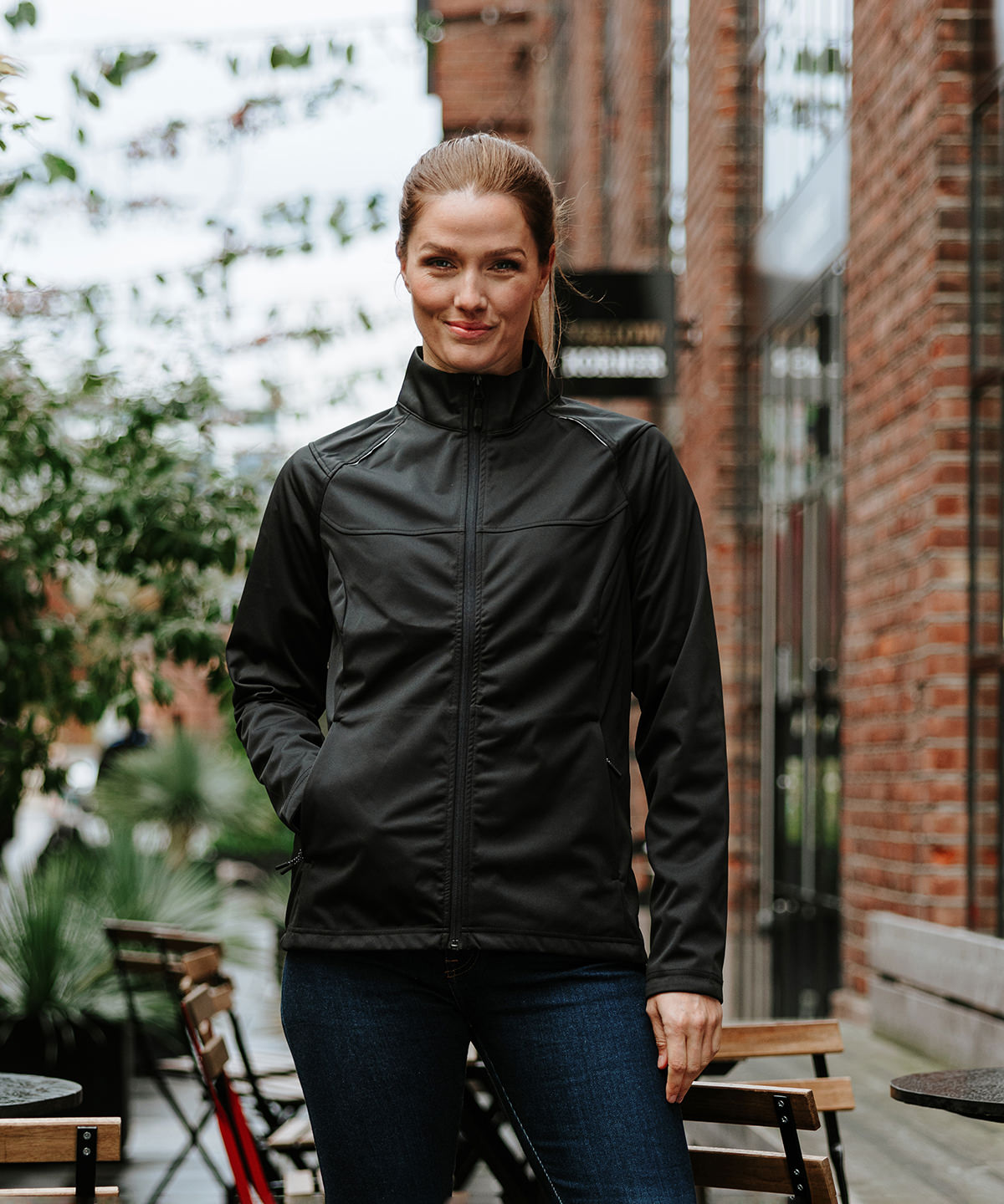 Women's greenwich lightweight softshell